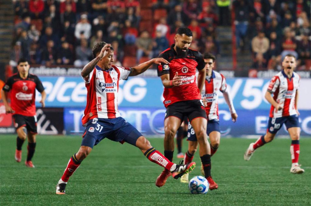 XOLOS EN BUSCA DE NUEVO FICHAJE 0