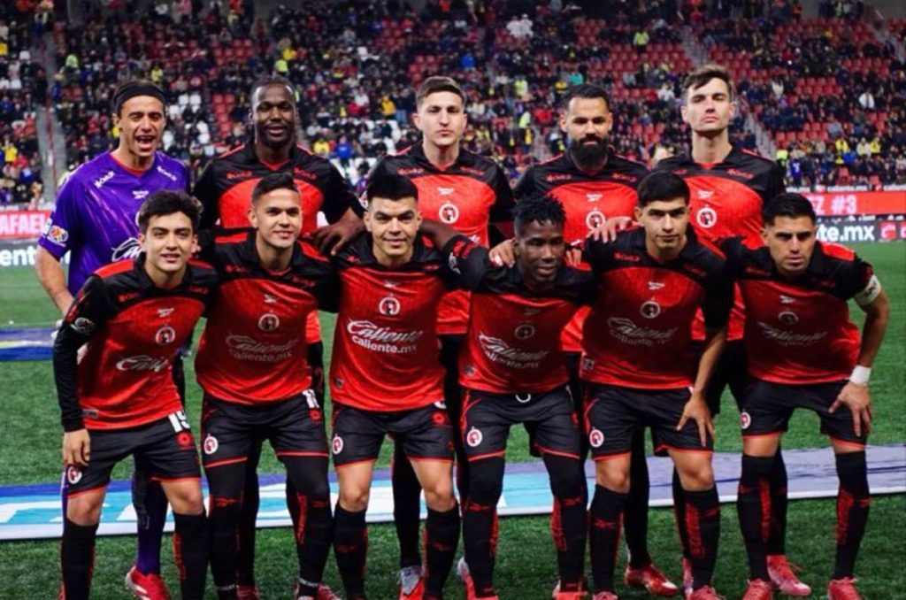 XOLOS EN BUSCA DE NUEVO FICHAJE