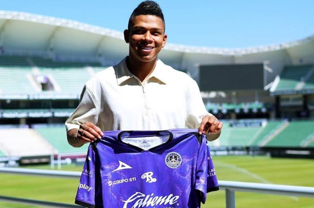 Billy Arce, el fichaje de emergencia del Mazatlán