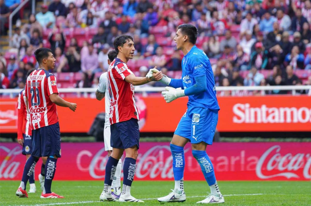 Chivas y Milito blindan a una de sus figuras por dos años