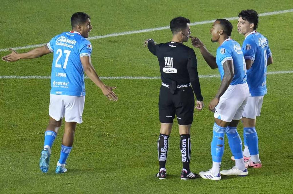 Luis Romo y Lorenzo Faravelli ya se han marchado de Cruz Azul