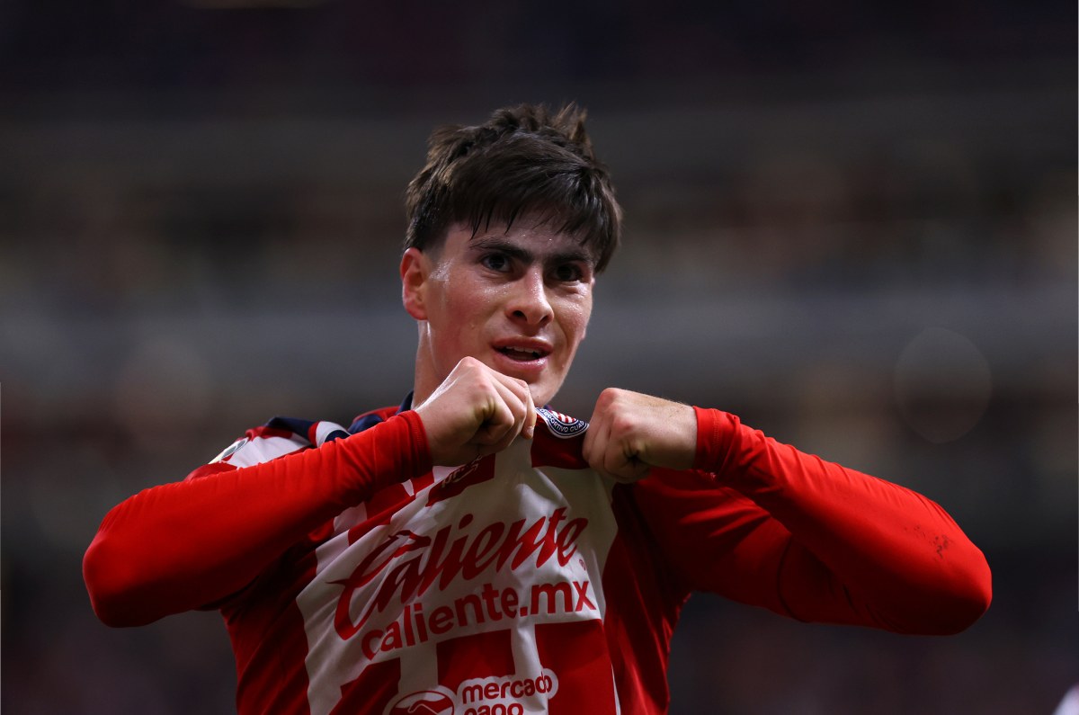 ¡Hormiga González rechazó oferta de 20 millones para seguir en Chivas!