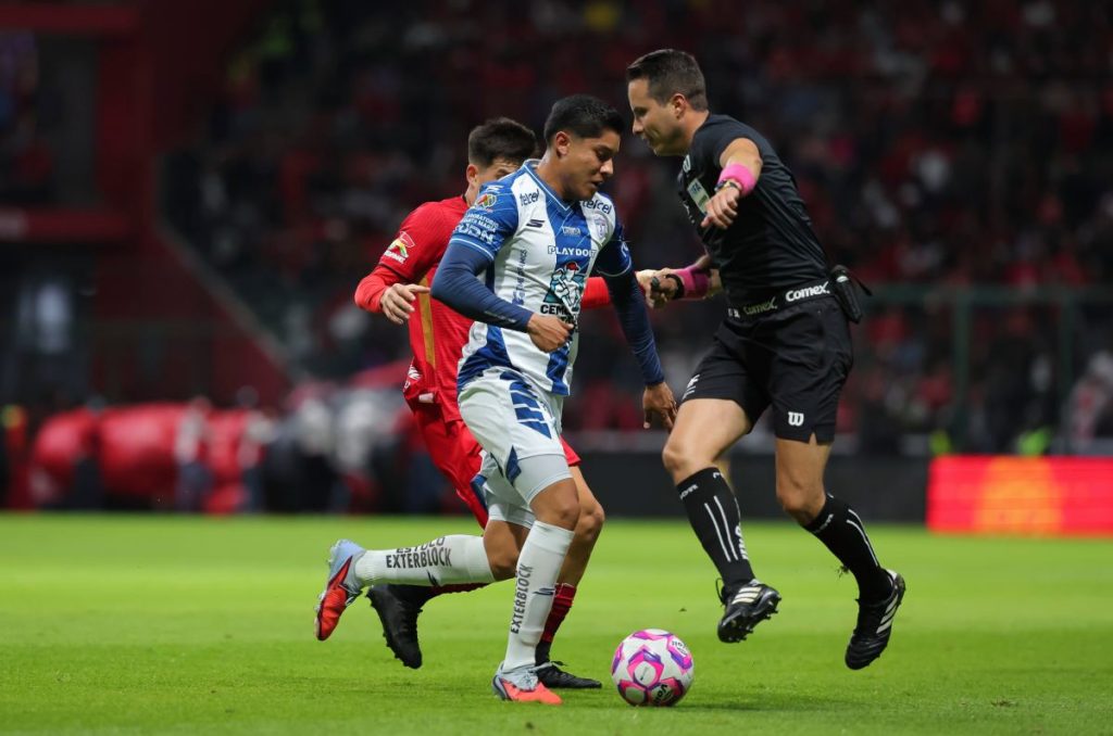 Israel Luna sería separado de Pachuca al no querer renovar contrato