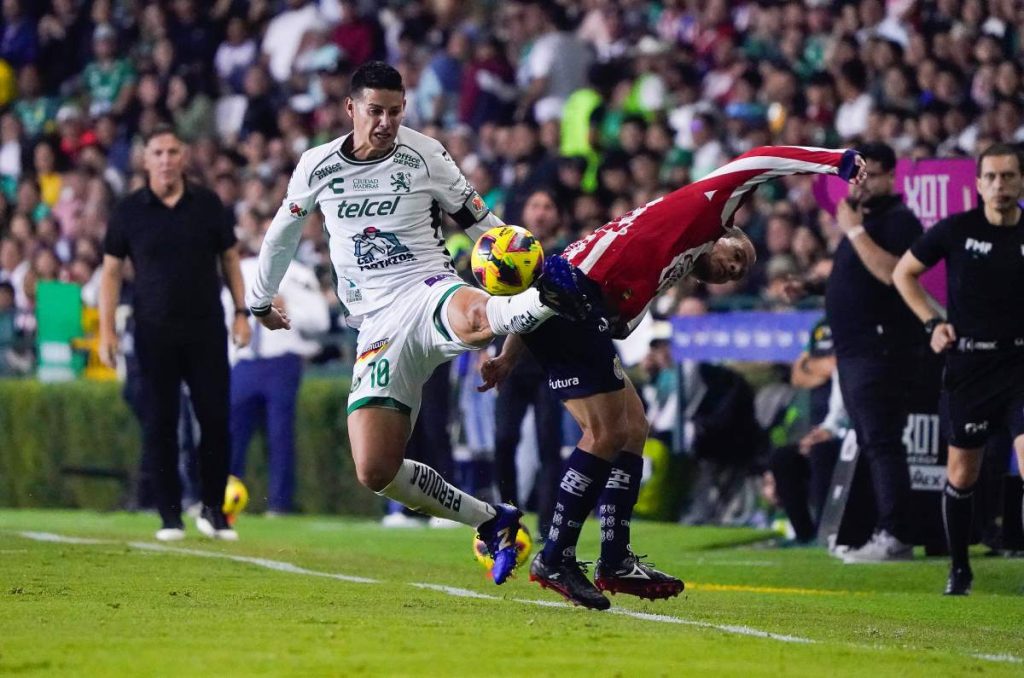 Ex de Chivas llega a Europa 1