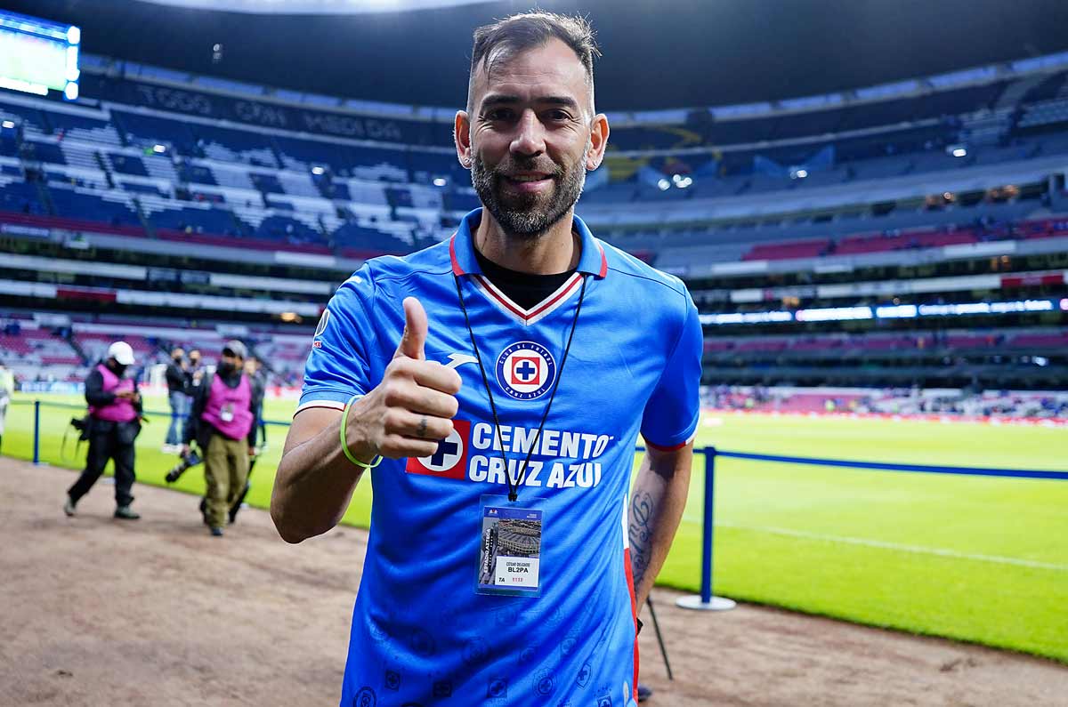¿Liga MX o Bicampeonato? Chelito Delgado aconseja a Cruz Azul