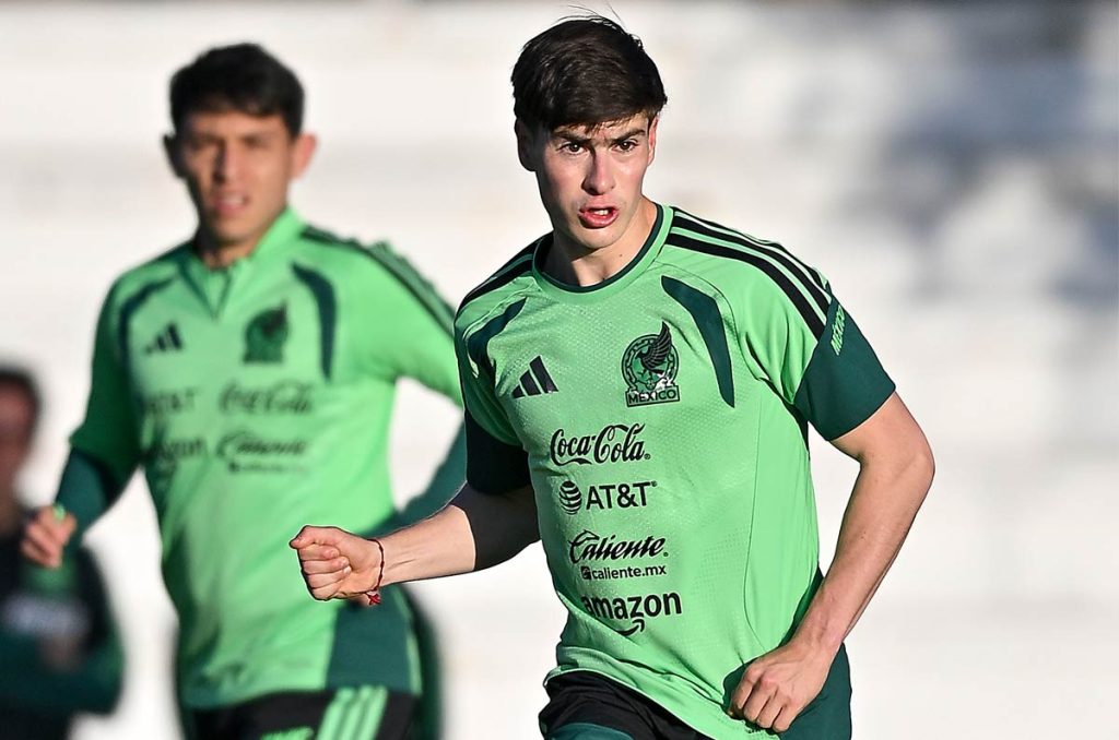 Hormiga González se prepara para la titularidad con la Selección Mexicana