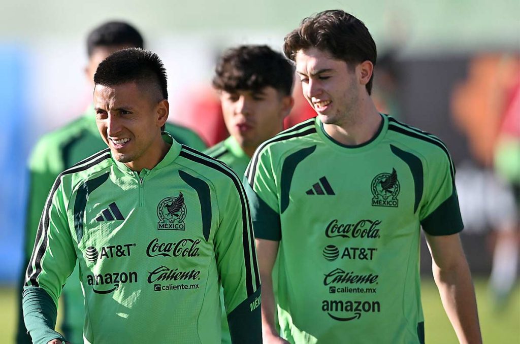 México vs Islandia: La alineación de Javier Aguirre será plagada de Chivas