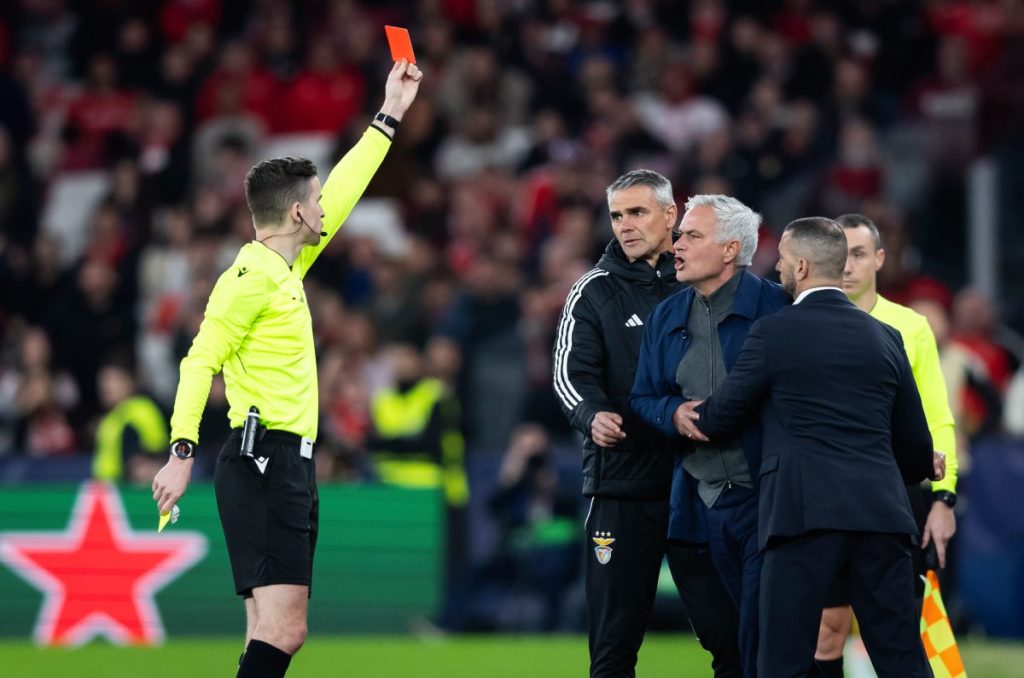 UEFA: fuerte sanción a futbolista de Benfica 1