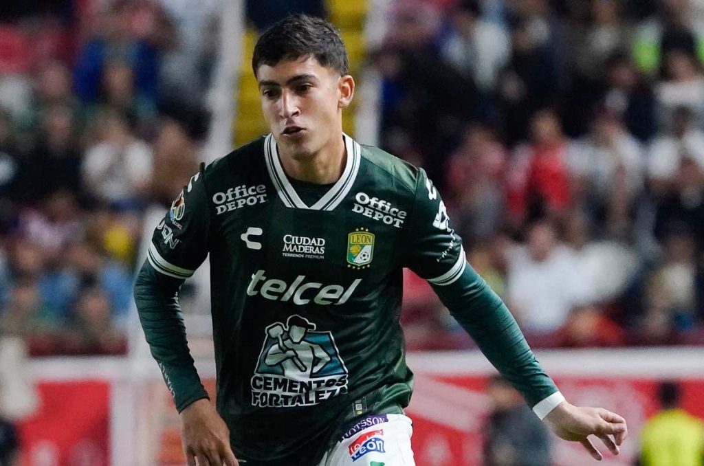 Tadeo Estrada se ha quedado rezagado de León con Nacho Ambriz