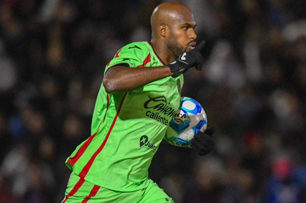 Óscar Estupiñán, a la caza de los históricos en Juárez