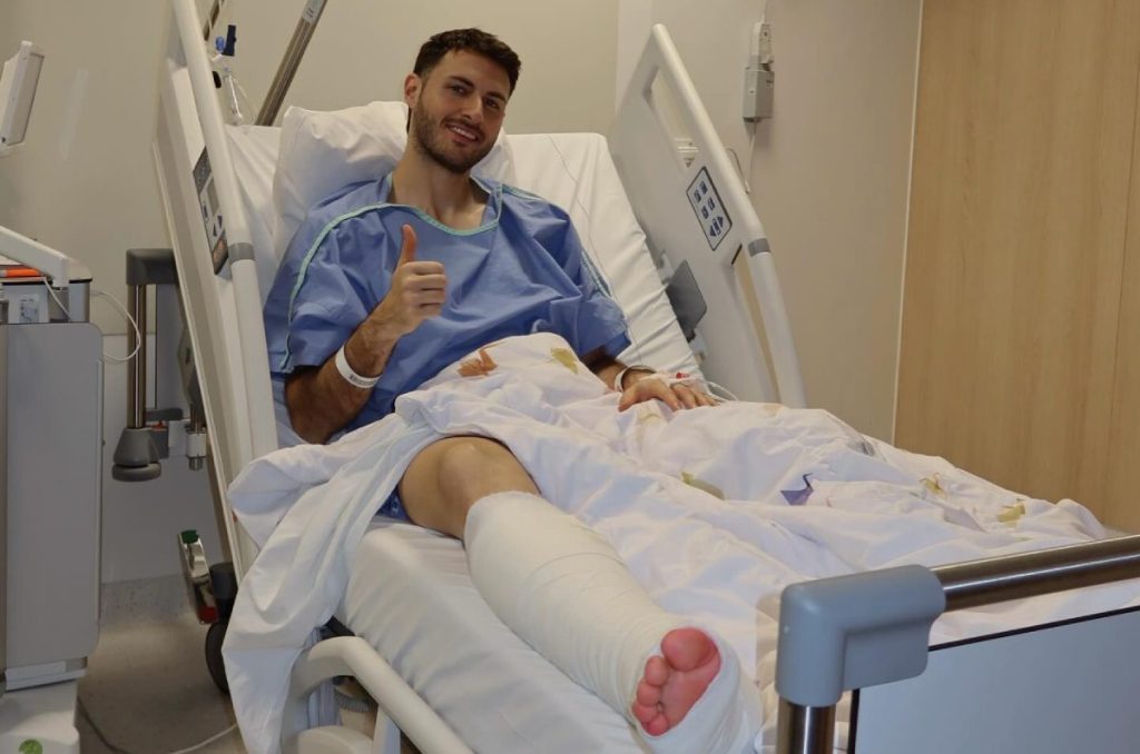 Santiago Giménez no juega con el AC Milan desde Octubre del 2025