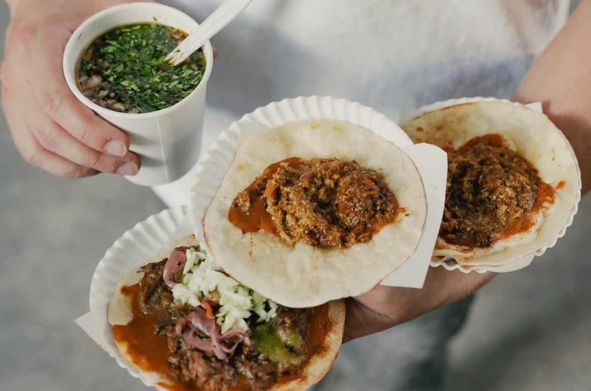 Ponle sabor al futbol con Tacos Caramelo que te lo llevan la oficina o casa
