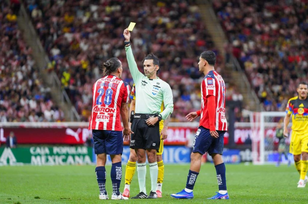 Árbitros mexicanos atrapados en Qatar 0