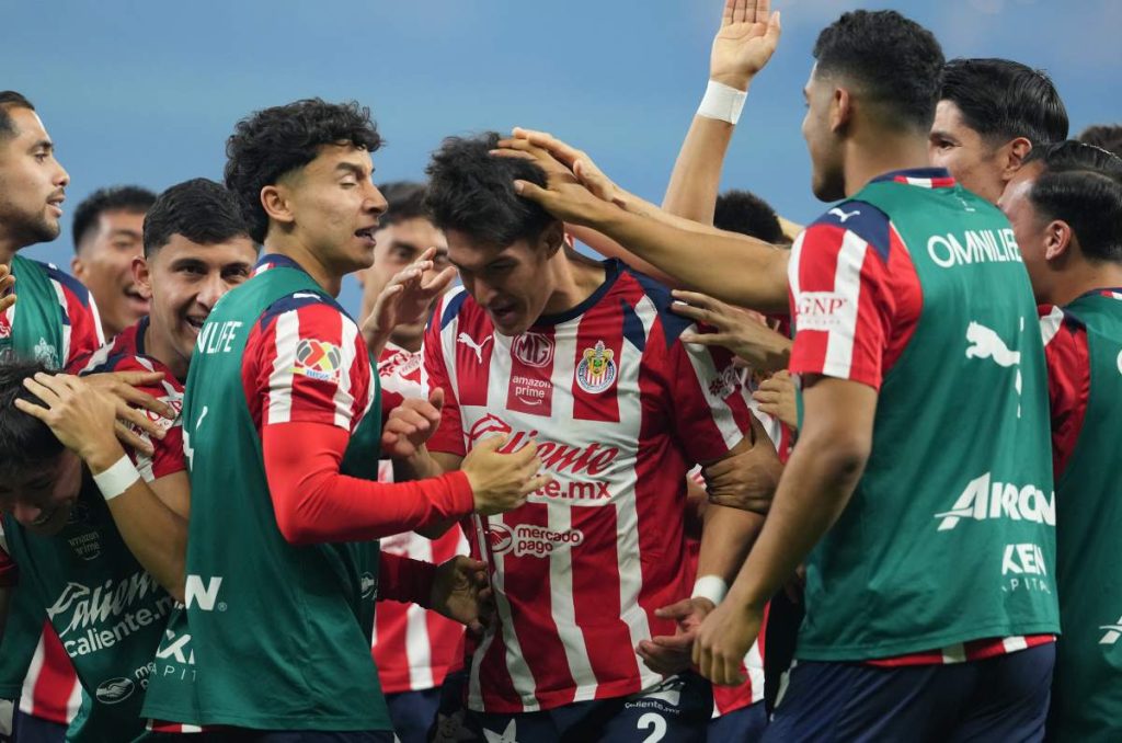 El récord de victorias que podría romper Chivas ante Pumas