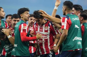 El récord de victorias que podría romper Chivas ante Pumas