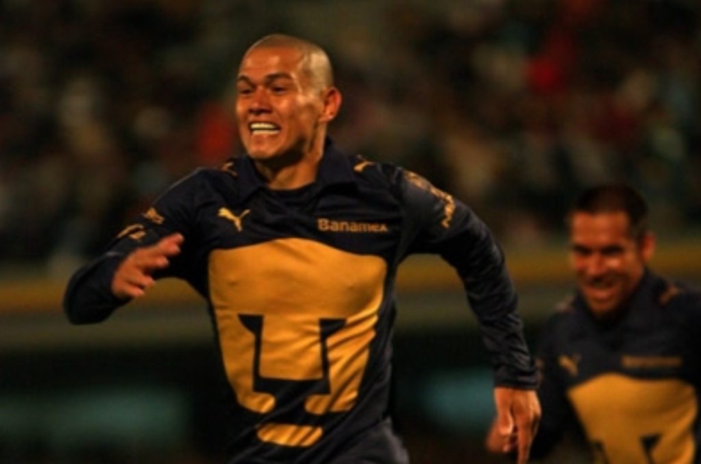 futbolistas-paraguayos-que-han-jugado-en-pumas-y-le-anotaron-al-america