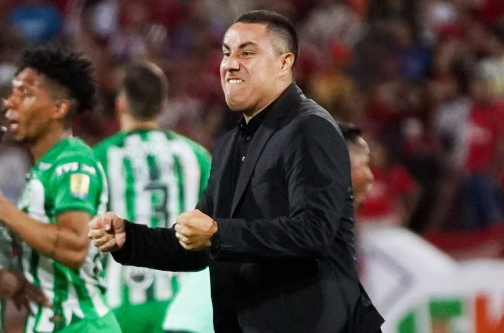 Los festejos de Efraín Juárez que han generado polémica 0