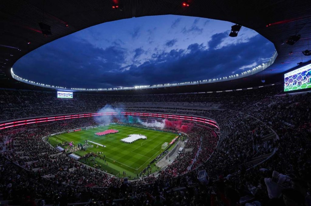 Las deficiencias que presentó el nuevo Estadio Azteca 1