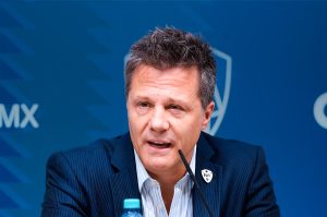 Fracaso total del Tato Noriega para armar a los Rayados