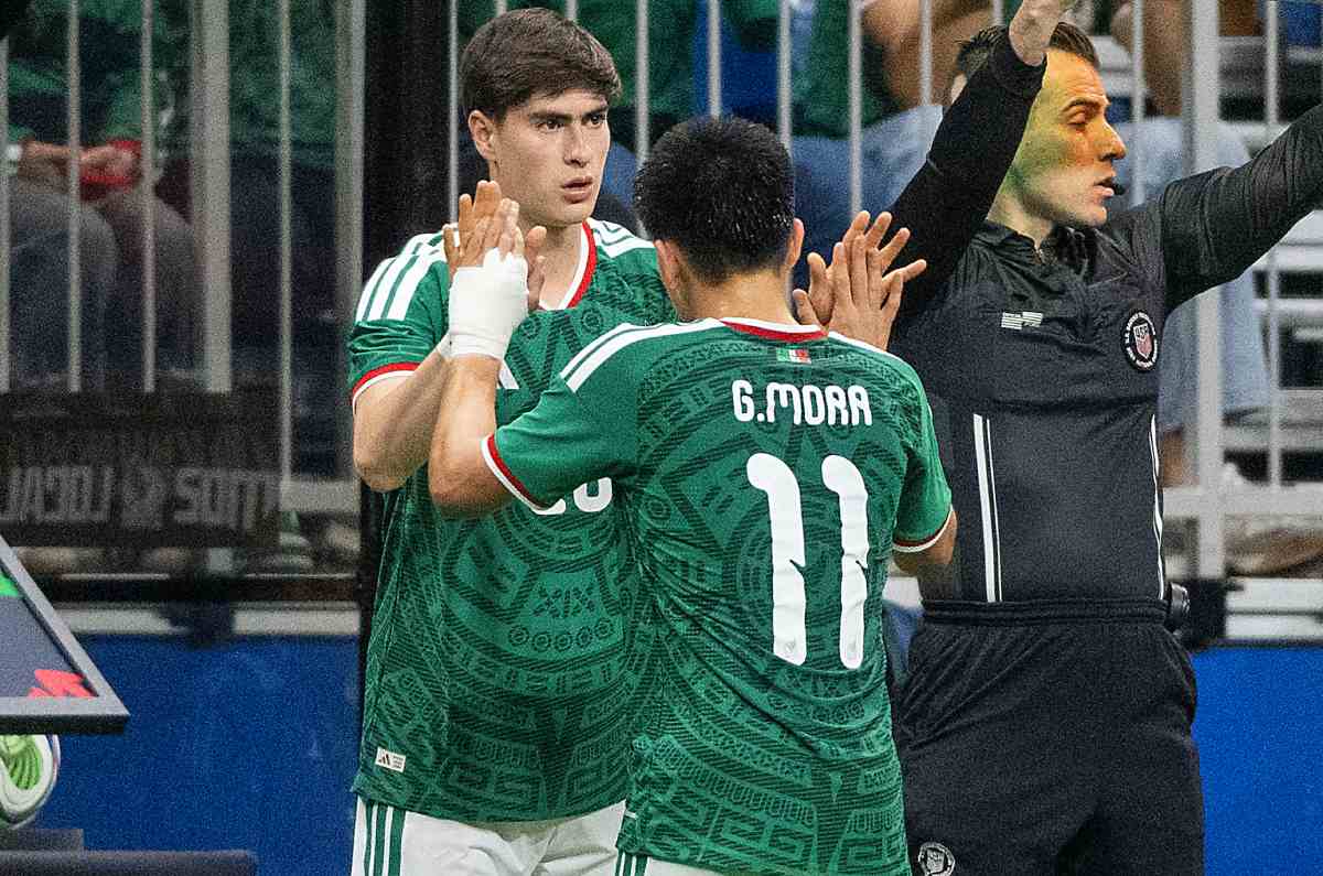 Hormiga González supera a Gilberto Mora