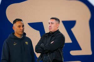 Keylor Navas y Efraín Juárez, en la cuerda floja con Pumas