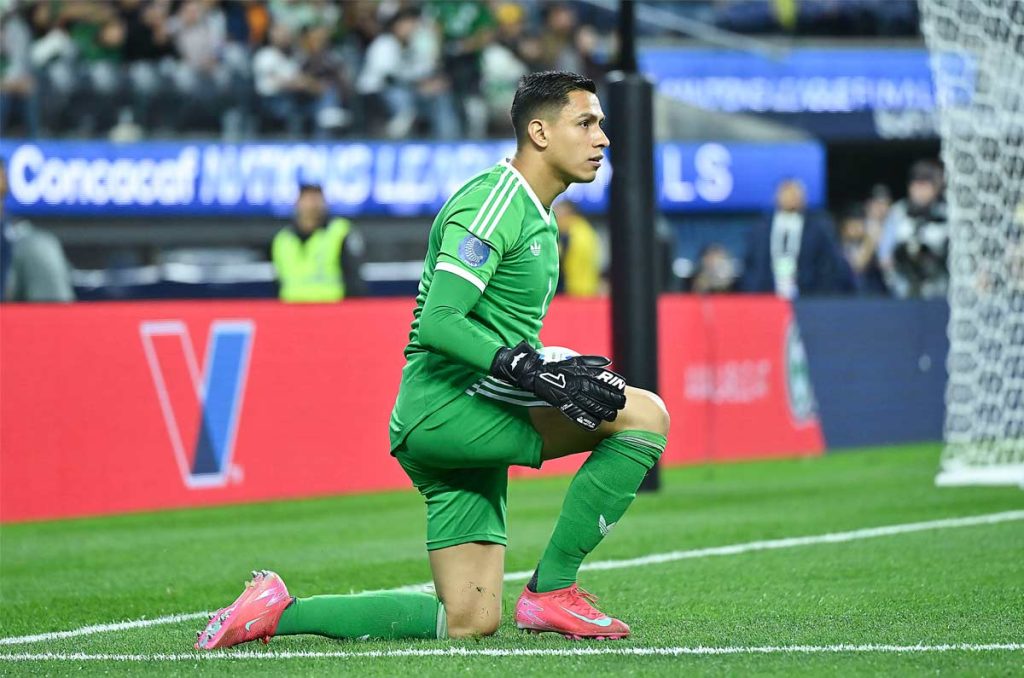 Luis Ángel Malagón ha tenido mala suerte como guardameta de la Selección Mexicana