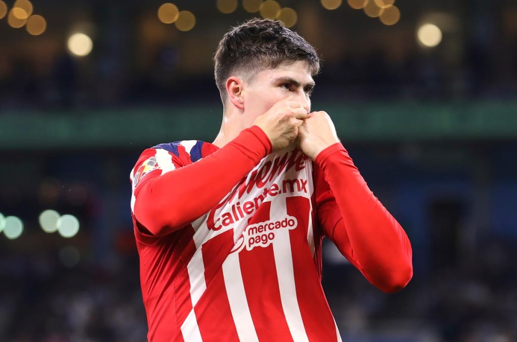 Hormiga González quiere seguir haciendo historia con Chivas y en la Liga MX