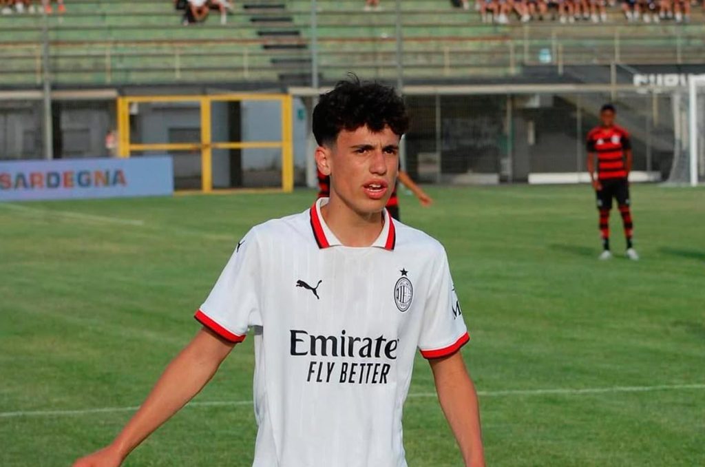 Matteo Zanacca del AC Milan, puede jugar para la Selección Mexicana