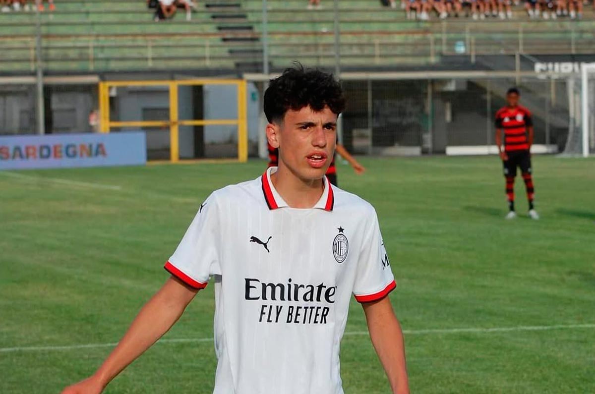 matteo-zanacca-mexicano-ac-milan-juvenil-santi-gimenez-