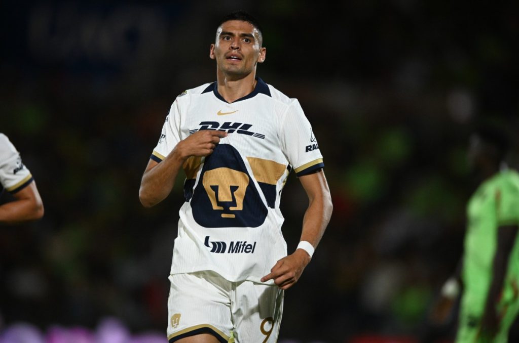 Salieron por la puerta de atrás de Chivas y su refugio fue Pumas 2