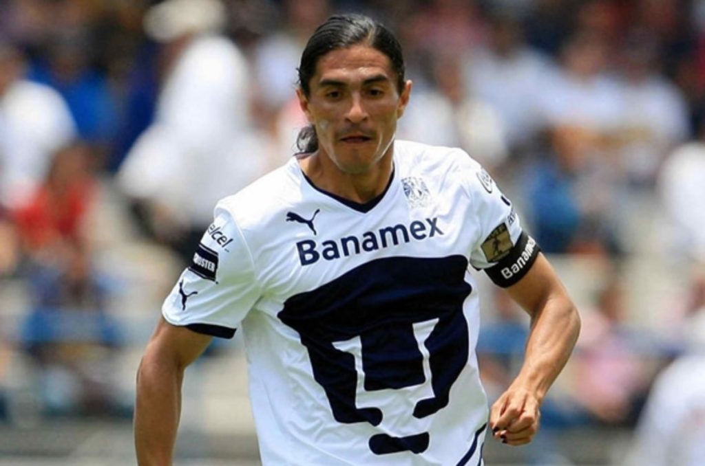 Salieron por la puerta de atrás de Chivas y su refugio fue Pumas 4