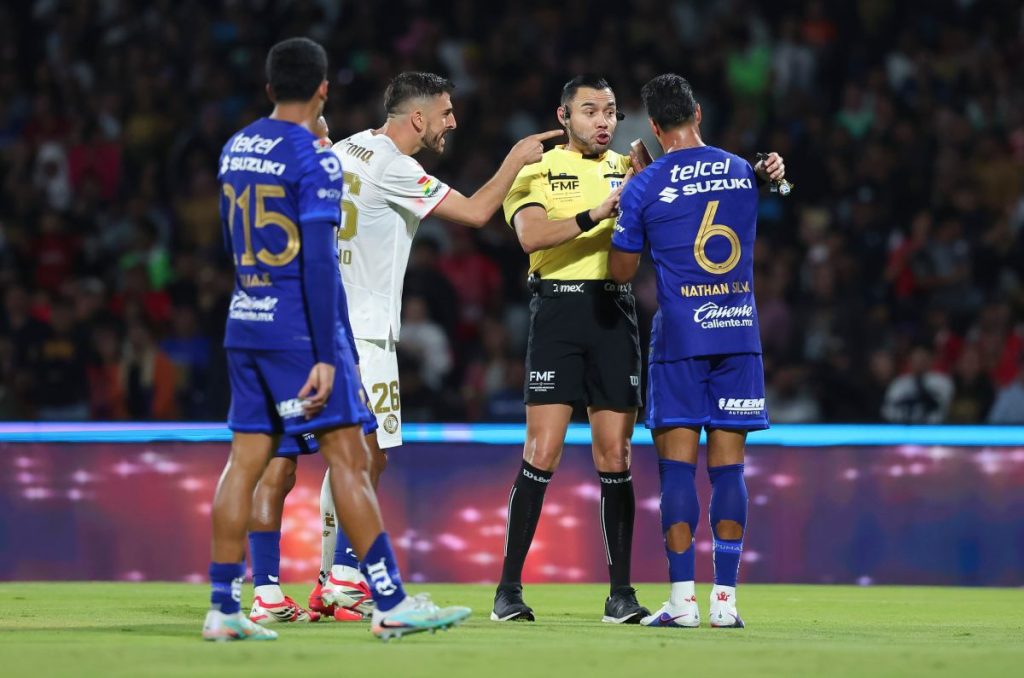 Violencia en CU tras la victoria de Toluca 1