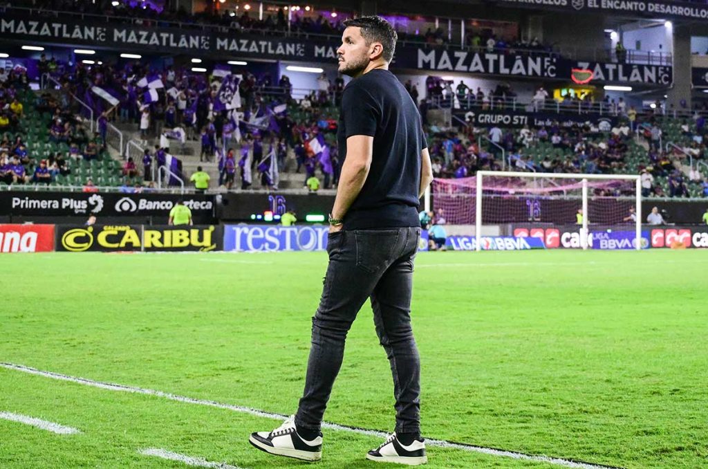 "Que malos son": Fue lo que Nicolás Larcamón le dijo a Karen Díaz