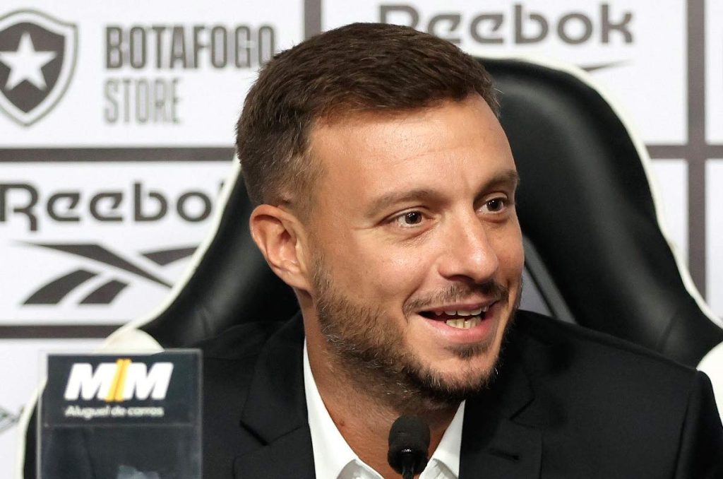 Martín Anselmi no tiene seguro su puesto en Botafogo