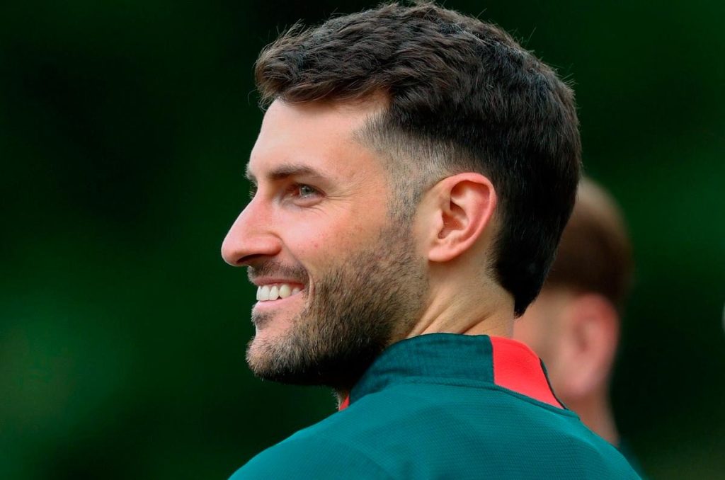 Santiago Giménez podría ser trueque del Milan para obtener a Moise Kean