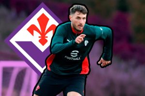 Santiago Giménez podría terminar en la Fiorentina