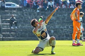 Efraín Juárez borra a goleador de Pumas que rinde vs los Grandes