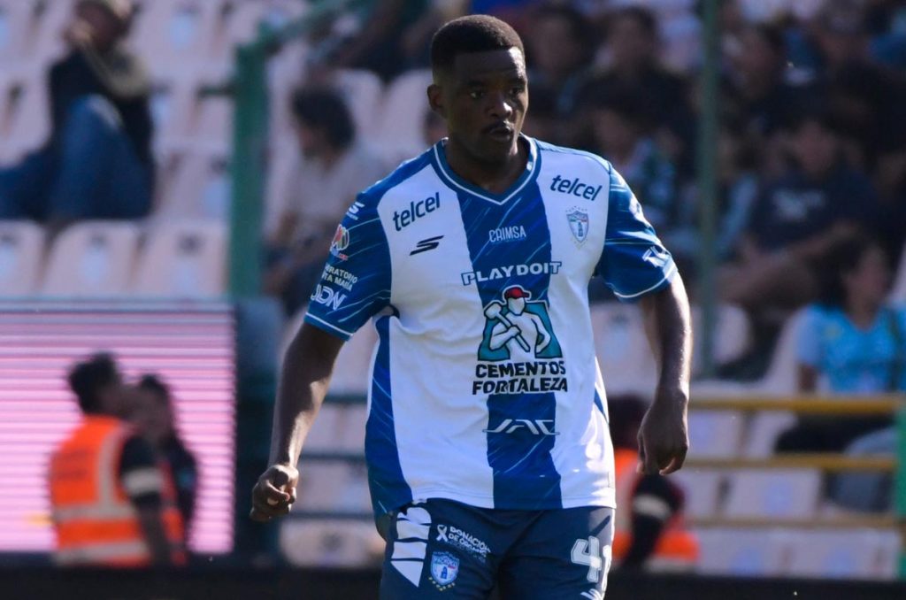 William Carvalho sigue buscando salida de Pachuca