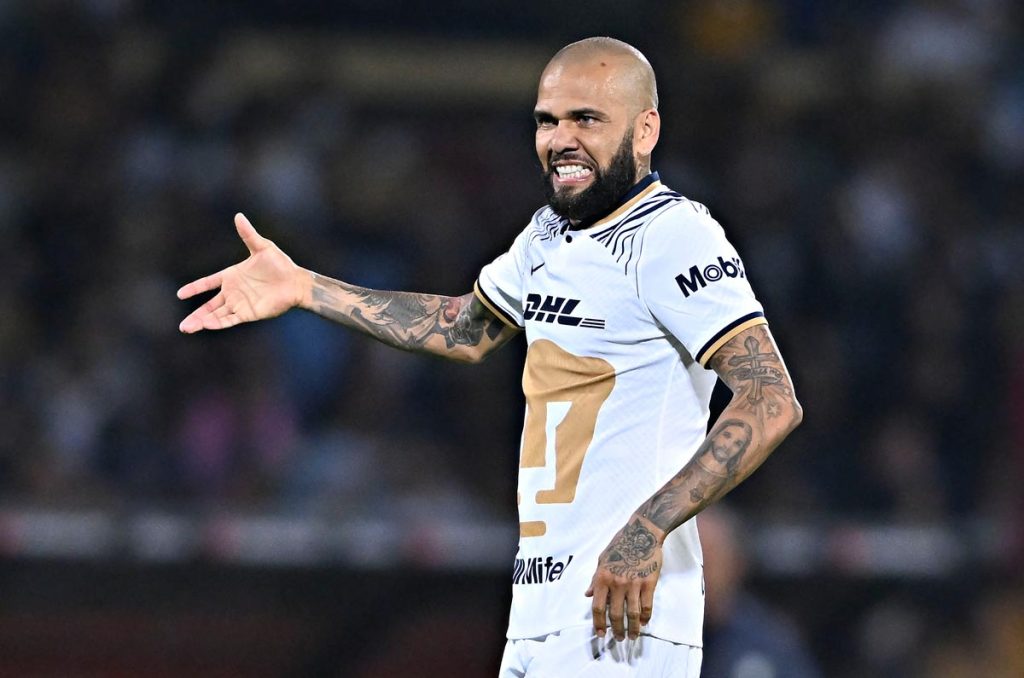 Dani Alves, otro jugador que Pumas 'retiró'