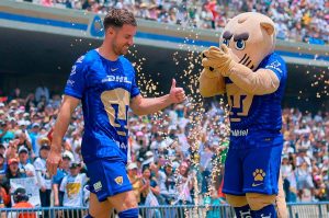 Aaron Ramsey y los futbolistas que Pumas retiró