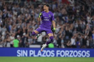 Ex portero de Rayados protagonizó pelea en España