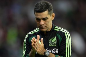 Buscan tambalear proyecto de Rafa Márquez en Selección Mexicana