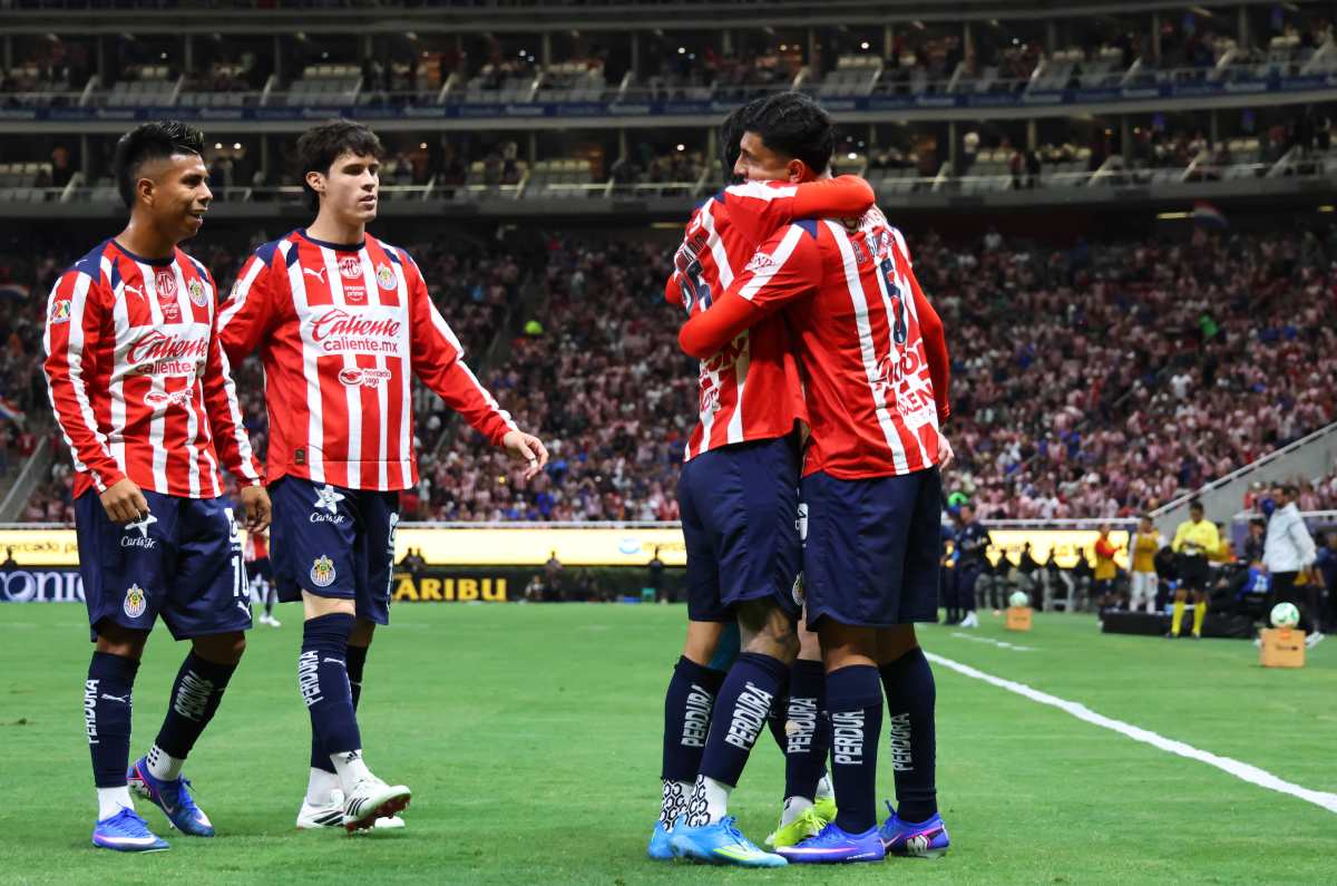 Chivas rompe récord de victorias en torneos cortos