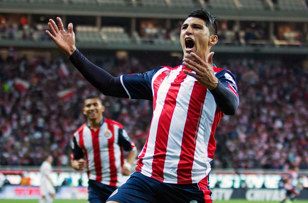 Chivas y Alan Pulido, millones de dólares en dos etapas