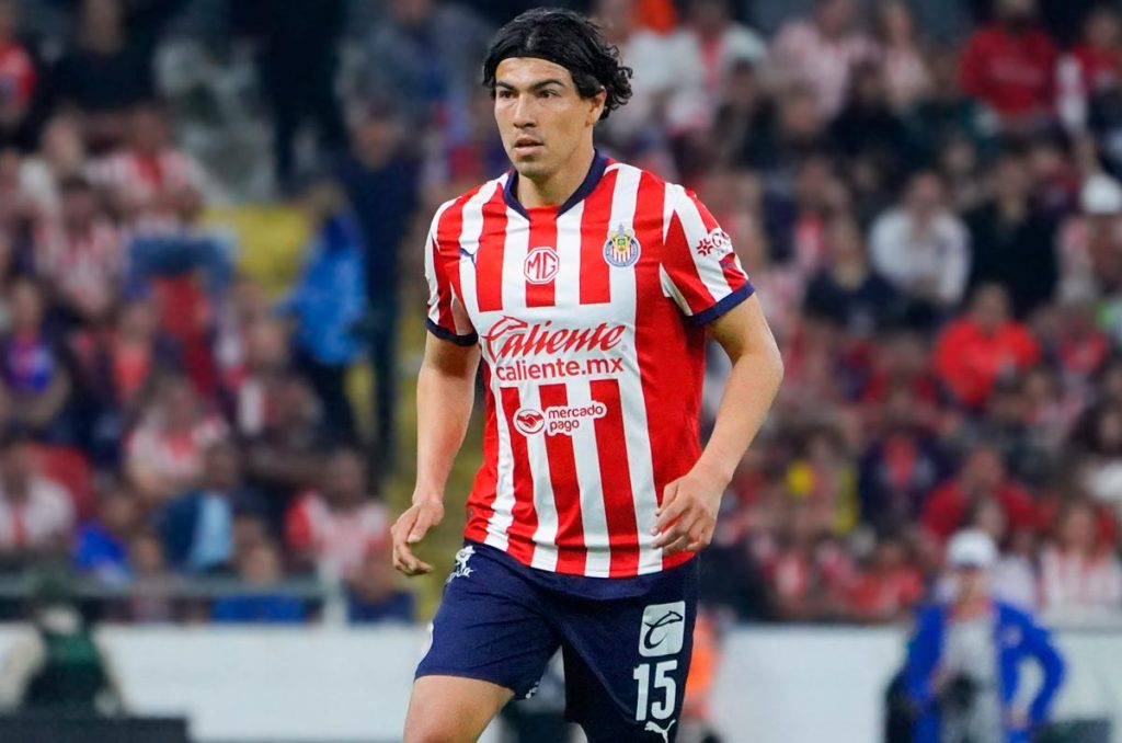 Erick Gutiérrez también está en la rampa de salida con Chivas