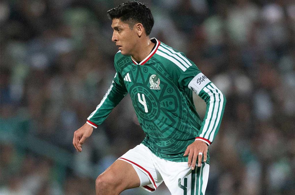 Edson Álvarez podría perder la titularidad para la Copa del Mundo ante la falta de minutos