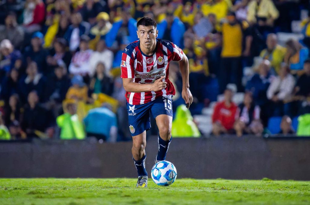 Erick Gutiérrez no tiene lugar en Chivas y desea regresar al PSV