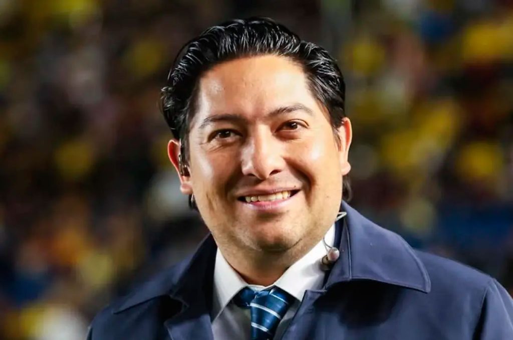 El reportero de TUDN, Julio Ibáñez sigue detenido en Sudáfrica