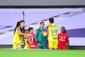 Así fue la pelea de Helinho y Henry