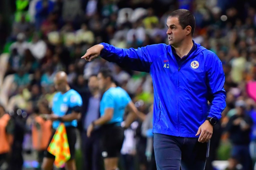 ¿Cuánto tiempo llevan los técnicos de Liga MX en su cargo? 1